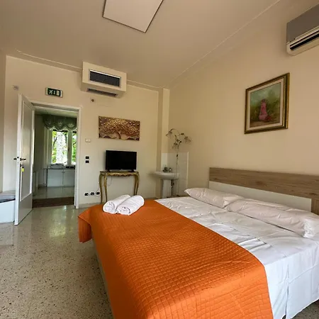 Oasi Venus Perugia E Assisi Pensión 3*