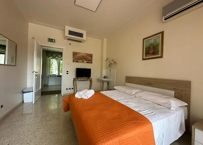 Oasi Venus Perugia E Assisi בית הארחה 3*